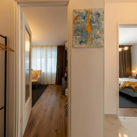 Lights & Comfort - 2br