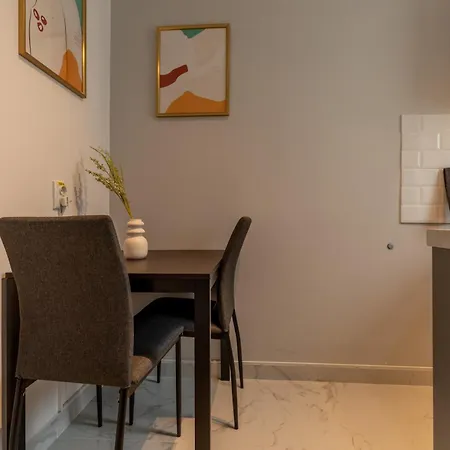 Lights & Comfort - 2br Appartement