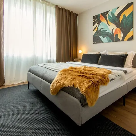 Lights & Comfort - 2br Appartement Boekarest