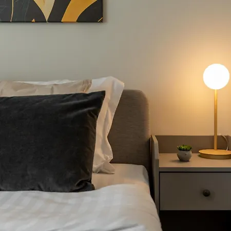 Apartment Lights & Comfort - 2br Bucharest