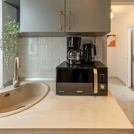 Lights & Comfort - 2br *