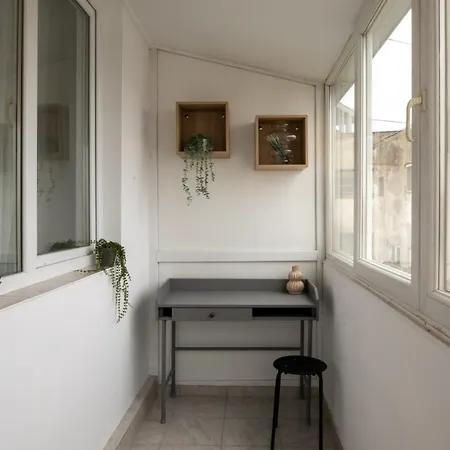 Lights & Comfort - 2br Boekarest