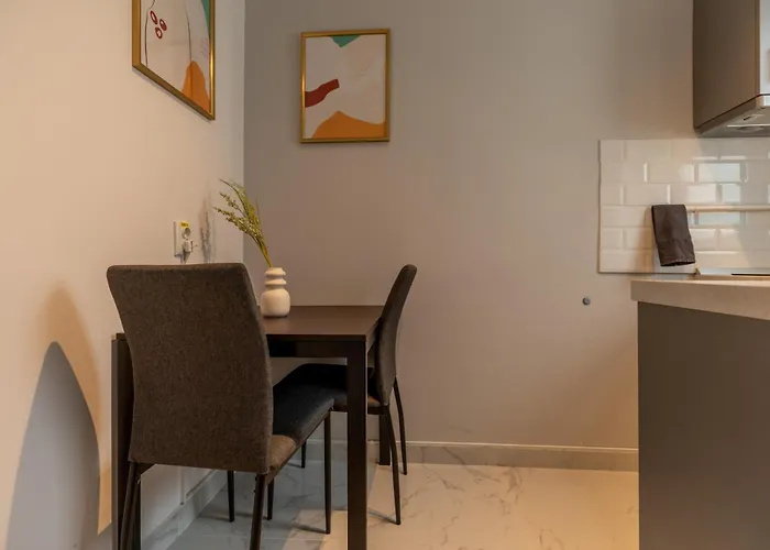 Lights & Comfort - 2br Apartmán